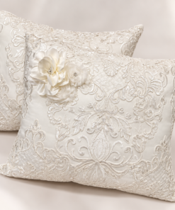 COJIN PARA NOVIA C/APLIC IVORY 830950